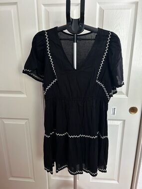 Old Navy Black V-neck Dress